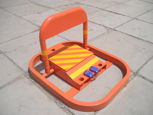 專業(yè)生產(chǎn)，值得信賴——高質(zhì)量O型車位鎖與道路劃線方案